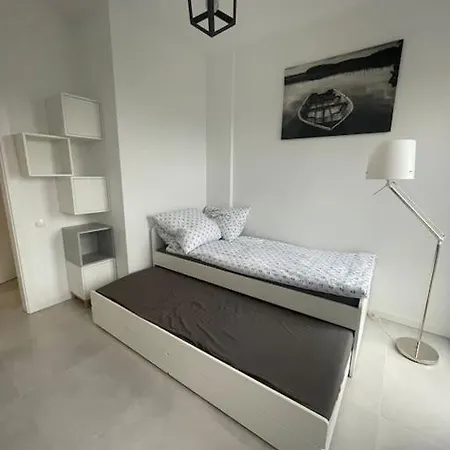 Z Widokiem Na Jezioro *